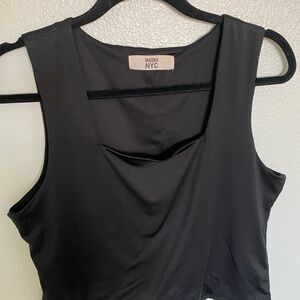 Black Sleeveless Crop Tank Top with Cut Out